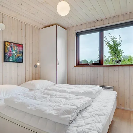 Juliana - 400m From The Sea By Interhome
